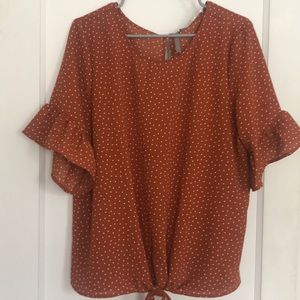 Flutter sleeve blouse